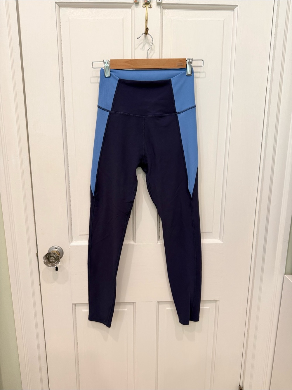 Colorblock WILO Set - Navy and Light Blue Sports Bra & Leggings - Picture 2 of 7